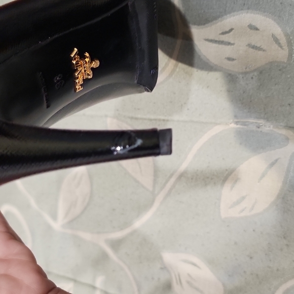 ❌SOLD❌Authentic Prada shoes size 38 - Picture 7 of 10